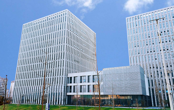 从算法训练到系统集成：改变世界人工智能解决方案全流程解析